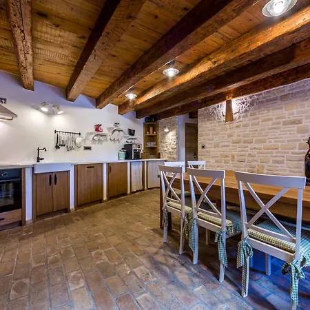 Marone By Interhome * Dobrec