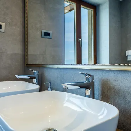 Marone By Interhome Dobreć