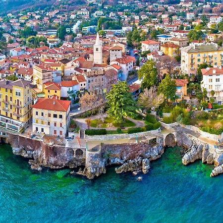 Marone By Interhome * Dobreć