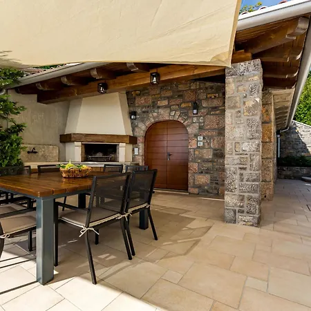 Marone By Interhome Dobreć