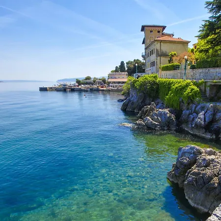 Marone By Interhome * Dobreć